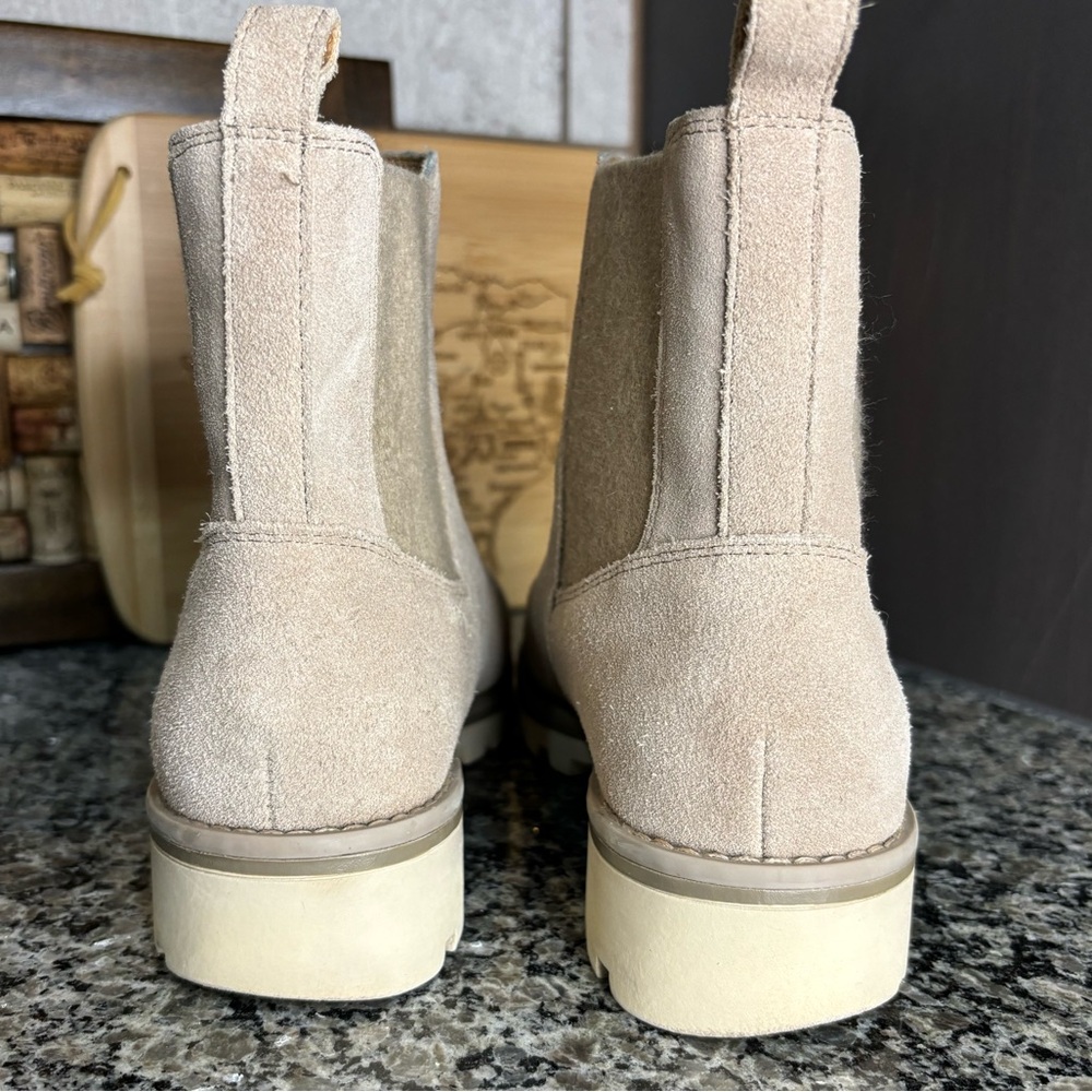 Crown Vintage Tipryn Cream Suede Chelsea Boots Size 7 1/2 - Picture 6 of 15